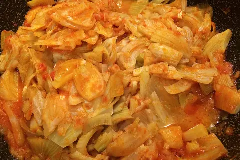 Finoçchi in padella con pangrattato, un contorno saporito e facile da preparare.