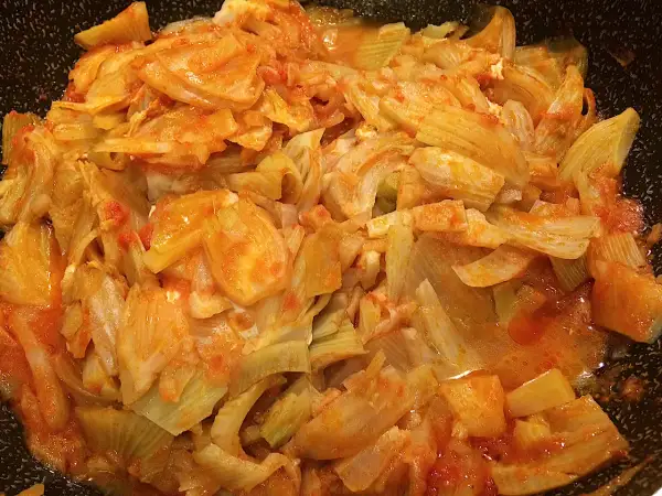 Finoçchi in padella con pangrattato, un contorno saporito e facile da preparare.
